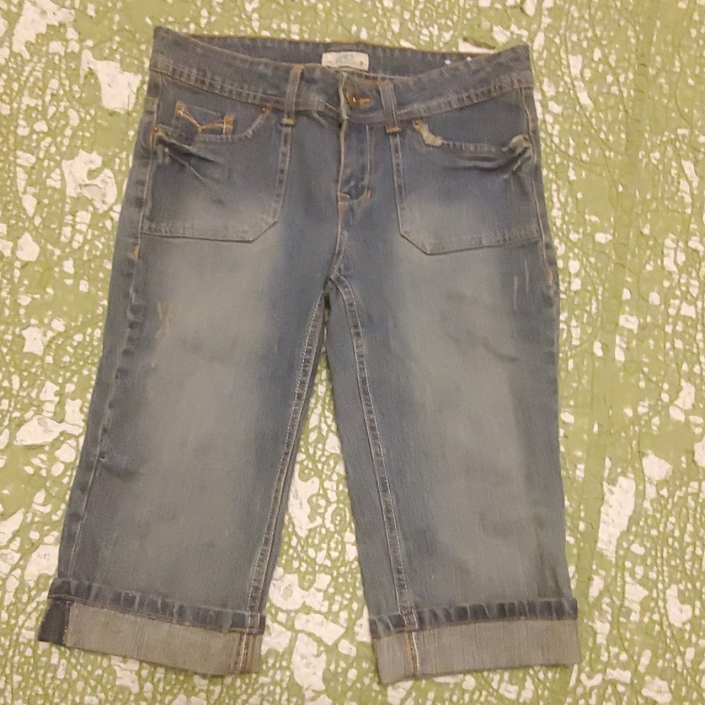 Wear it declare it crop jean board short
